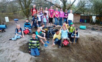 23 glückliche Kinder bei den „Dreieichhörnchen“