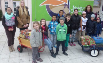 Offener Kindetreff schenkt bei der Aktion  „Weihnachten im Schuhkarton“ wieder mit!