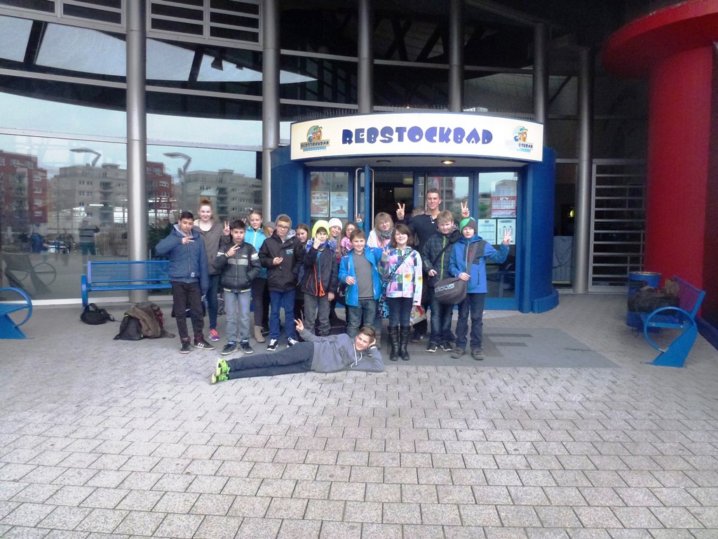 „Alohabeach“ & Badespaß im Frankfurter Rebstockbad