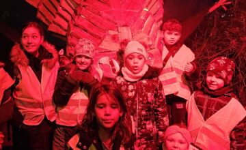 Leuchtende Kinderaugen beim Ausflug zu den „Christmas Lights“ nach Bad König