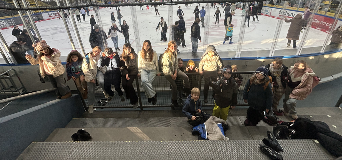 Am vergangenen Samstag besuchte die Kinder- und Jugendförderung Babenhausen mit einer Gruppe von 16 Kindern die Eissporthalle in Frankfurt. Vor Ort hatten die Teilnehmenden die Möglichkeit, ausgiebig sowohl die Innen- [&hellip;]